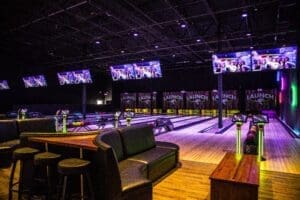 Read more about the article How a Bowling Alley Can Attract and Retain Customers