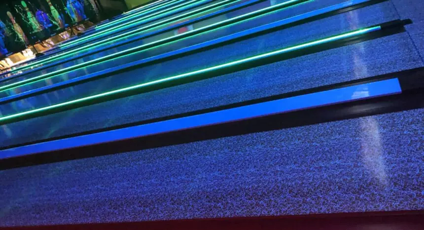 glow bowling